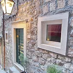 La E Bella Ii Πανσιόν 4*