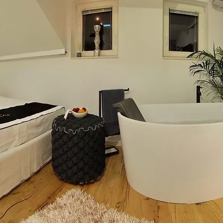 La E Bella Ii ゲストハウス