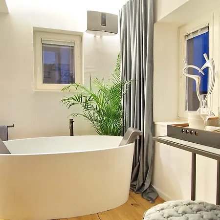 ゲストハウス La E Bella Ii