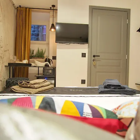 Πανσιόν La E Bella Ii 4*