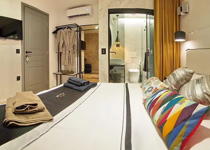Гостевой дом La E Bella Ii 4*